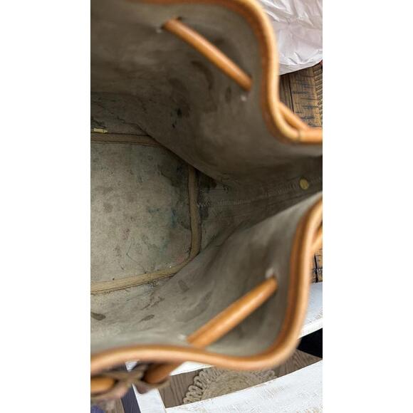 vintage Dooney & Bourke All-Weather Leather drawstring bucket bag in the taupe - Picture 14 of 15